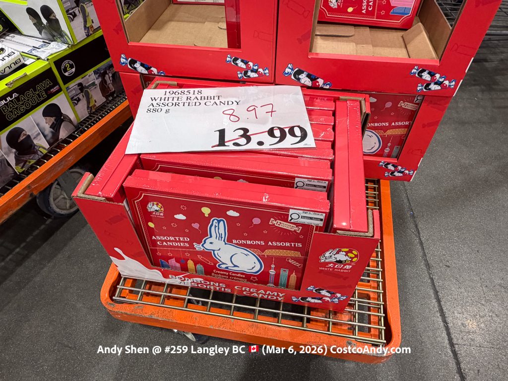 WHITE RABBIT ASSORTED CANDY 880 G